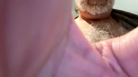 benz10001 online show from 10/17/25, 06:38