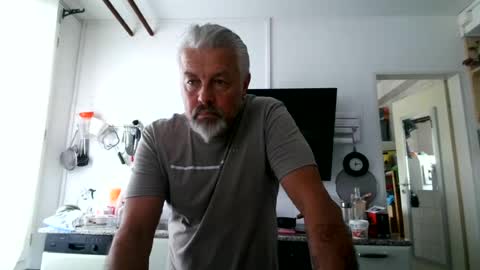 Snapshot of berg_boy chatting on 07/26/26, 10:11 Martin online show from 07/26/26, 10:11