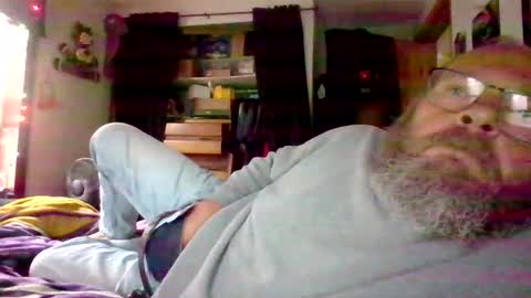 Snapshot of bergeeric1970 chatting on 05/19/26, 10:49 bergeeric1970 online show from 05/19/26, 10:49