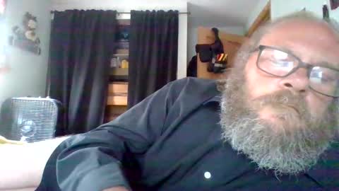 Snapshot of bergeeric1970 chatting on 05/31/26, 05:42 bergeeric1970 online show from 05/31/26, 05:42
