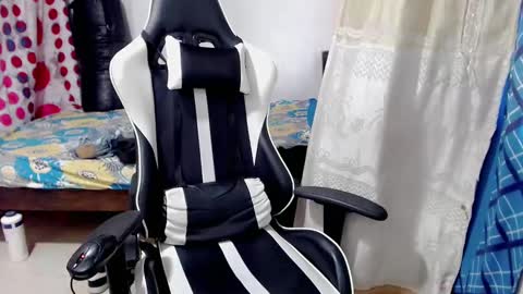 Snapshot of bergon30 chatting on 01/24/25, 06:14 Bergon77 online show from 01/24/25, 06:14