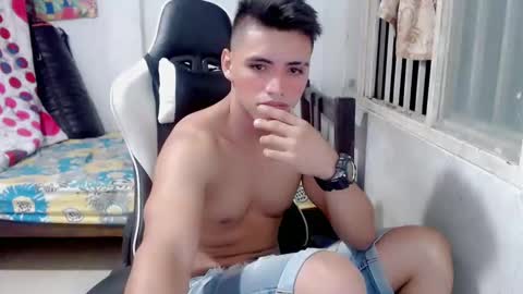 Snapshot of bergon30 chatting on 01/29/25, 12:22 Bergon77 online show from 01/29/25, 12:22