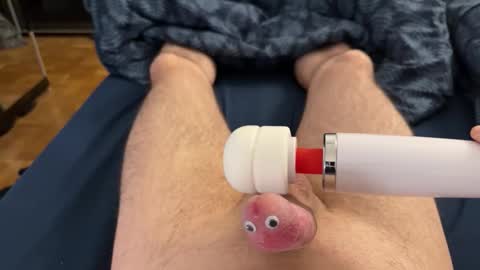 Snapshot of berlin90 chatting on 02/05/26, 02:27 berlin90 online show from 02/05/26, 02:27