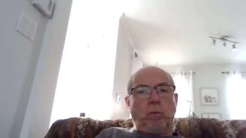 bernard1102 online show from 02/04/25, 05:12