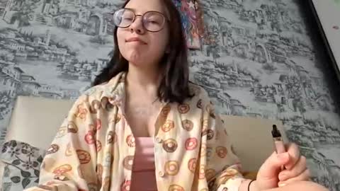 Snapshot of bernardavalent chatting on 02/23/26, 06:00 Draga online show from 02/23/26, 06:00