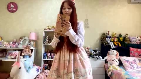 Eva  online show from 04/19/26, 08:57
