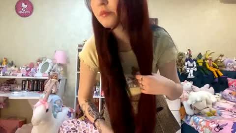 Eva  online show from 04/25/26, 07:33