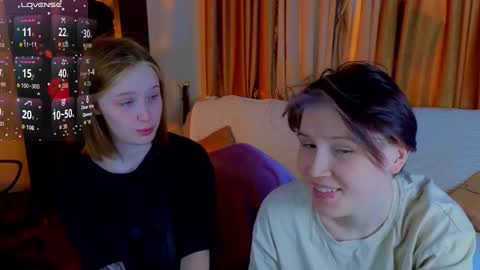 Snapshot of berry_assortment chatting on 11/15/25, 11:18 Your sweet Tara and Eva online show from 11/15/25, 11:18