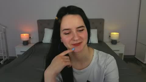 Violette online show from 04/24/26, 05:04