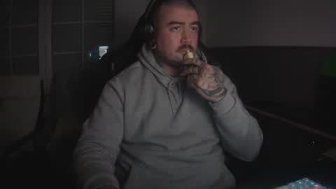 berto3389 online show from 02/02/26, 12:31