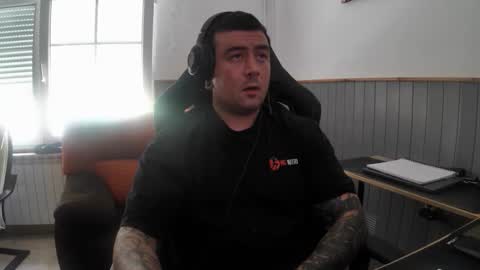 Snapshot of berto3389 chatting on 06/01/26, 01:24 berto3389 online show from 06/01/26, 01:24