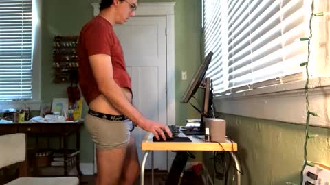 best_triam online show from 09/29/25, 09:08