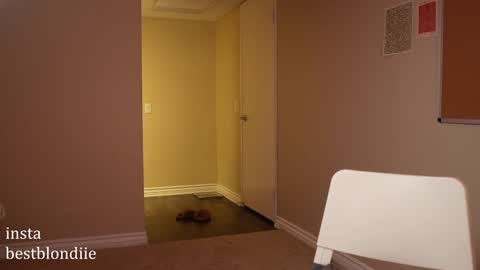 Snapshot of bestblondiiecb chatting on 12/14/24, 11:34 Chloe Next stream on Friday online show from 12/14/24, 11:34