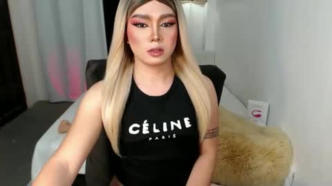 bestgirljulia online show from 11/30/25, 05:22