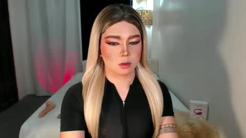 bestgirljulia online show from 12/01/25, 04:28