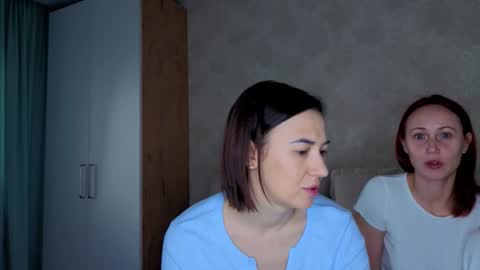 Hellen and Natali online show from 12/01/25, 03:00