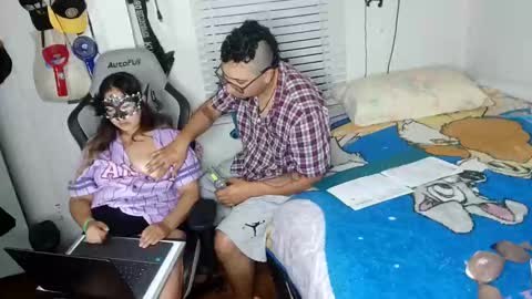 Snapshot of bestia_bella_sex chatting on 09/24/25, 04:27 Rugal y angel online show from 09/24/25, 04:27