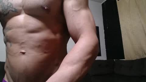 Snapshot of bestmuscle chatting on 06/05/26, 02:40 bestmuscle online show from 06/05/26, 02:40
