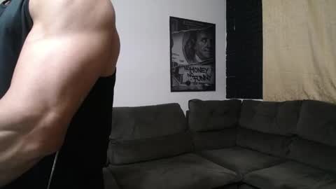 Snapshot of bestmuscle chatting on 06/08/26, 12:47 bestmuscle online show from 06/08/26, 12:47