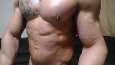 Snapshot of bestmuscle chatting on 06/08/26, 01:28 bestmuscle online show from 06/08/26, 01:28