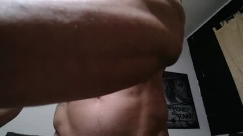 Snapshot of bestmuscle chatting on 06/18/26, 10:36 bestmuscle online show from 06/18/26, 10:36