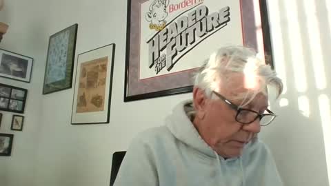 bestshot1951 online show from 12/31/24, 12:57