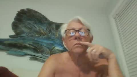 Snapshot of bestshot1951 chatting on 03/21/26, 01:54 bestshot1951 online show from 03/21/26, 01:54
