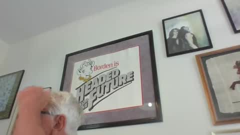 Snapshot of bestshot1951 chatting on 04/24/26, 04:31 bestshot1951 online show from 04/24/26, 04:31
