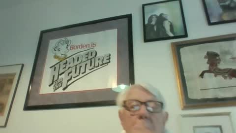 Snapshot of bestshot1951 chatting on 04/28/26, 11:10 bestshot1951 online show from 04/28/26, 11:10