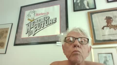 Snapshot of bestshot1951 chatting on 05/14/26, 05:53 bestshot1951 online show from 05/14/26, 05:53