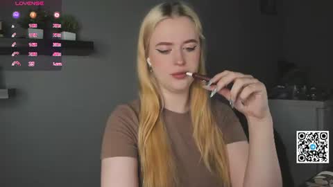 Snapshot of betany_fokss chatting on 07/19/26, 11:19 Bella Schedule GMT2 Mon Tue Wed Thu Fri Sat Sun 8 am from 2pm online show from 07/19/26, 11:19