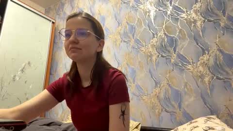 Snapshot of bethaniemeister chatting on 11/16/25, 08:20 Eva online show from 11/16/25, 08:20