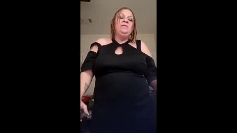 Snapshot of betsygore78 chatting on 03/01/26, 01:02 betsygore78 online show from 03/01/26, 01:02