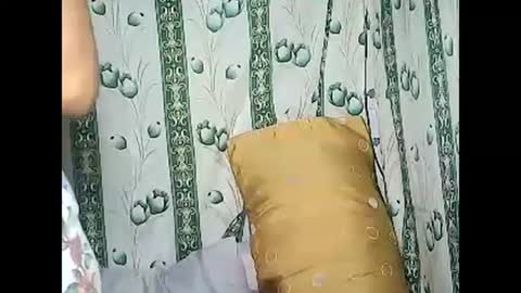 betty_83 online show from 02/11/25, 10:39