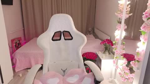 Betty online show from 10/25/25, 02:24