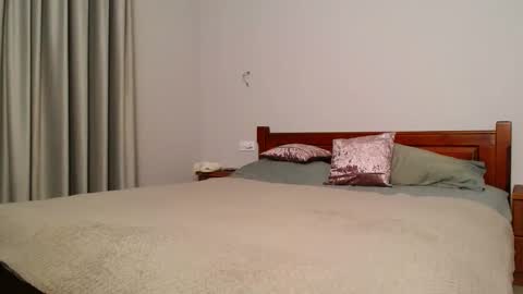 betty_sw online show from 01/31/25, 03:22