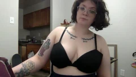 Betty Cake online show from 10/24/25, 02:41