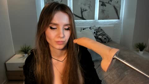 Snapshot of bettyrouse chatting on 12/17/24, 03:39 Betty online show from 12/17/24, 03:39