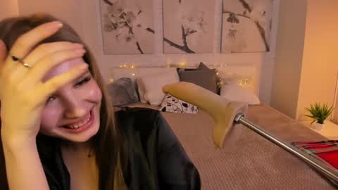 Snapshot of bettyrouse chatting on 01/21/25, 12:04 Betty online show from 01/21/25, 12:04