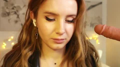 Snapshot of bettyrouse chatting on 02/23/25, 09:16 Betty online show from 02/23/25, 09:16