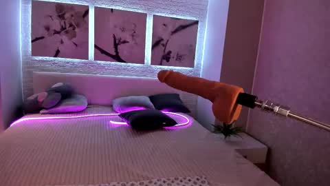 Snapshot of bettyrouse chatting on 10/26/25, 08:15 Betty online show from 10/26/25, 08:15