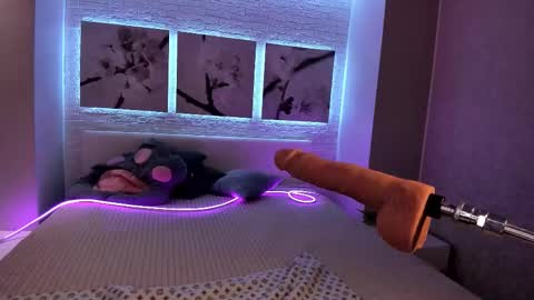 Snapshot of bettyrouse chatting on 10/28/25, 08:33 Betty online show from 10/28/25, 08:33