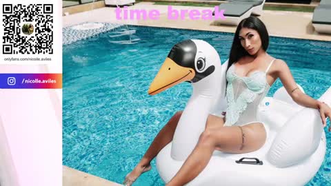 Snapshot of beuty_goddes777 chatting on 12/11/24, 09:30 Nicolle Aviles online show from 12/11/24, 09:30