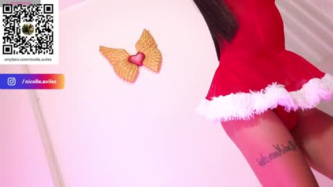 Snapshot of beuty_goddes777 chatting on 12/14/24, 03:51 Nicolle Aviles online show from 12/14/24, 03:51