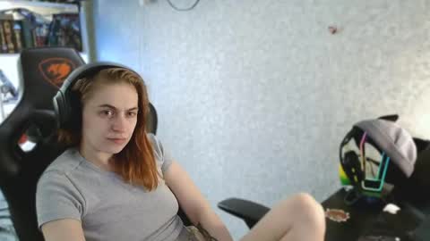 Snapshot of beverly_yay chatting on 04/23/26, 12:29 beverly_yay online show from 04/23/26, 12:29