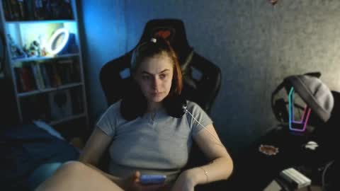 Snapshot of beverly_yay chatting on 04/24/26, 12:46 beverly_yay online show from 04/24/26, 12:46