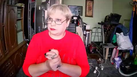 BeverlyQCynia online show from 11/09/25, 12:03