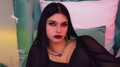 Beverly online show from 12/19/25, 07:26