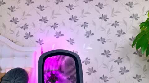 Eva online show from 09/12/25, 07:19