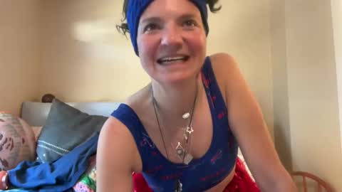 Snapshot of bexirl chatting on 11/02/25, 09:39 Bex online show from 11/02/25, 09:39